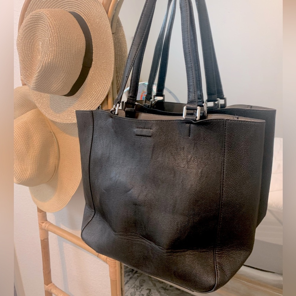 Calvin Klein Bag - Picture 3 of 9